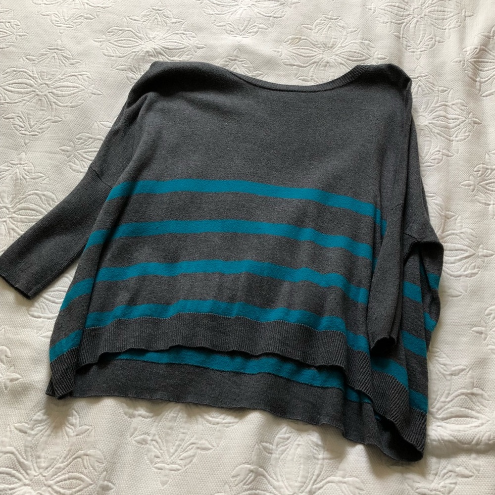 Baggy grey and blue sweater